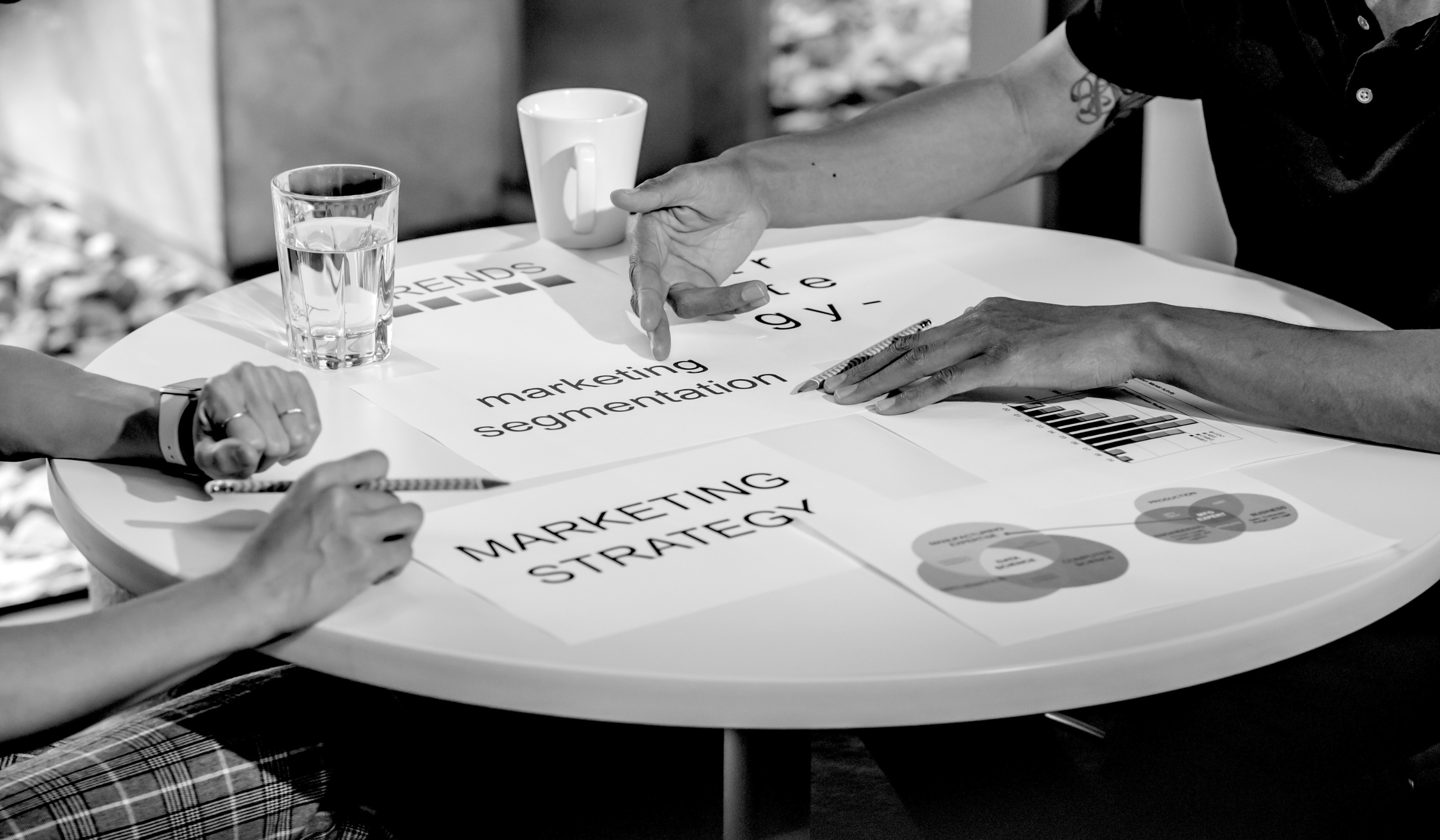 B2B storytelling framework showing problem, impact, solution, and transformation