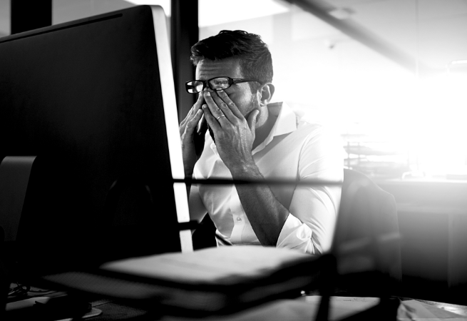 frustrated_traditional_businessman_with_no_structured_marketing frustrated_traditional_businessman_with_no_structured_marketing